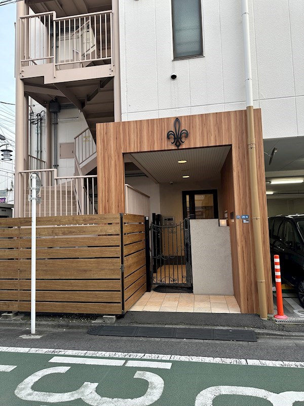 ラミアカーサ久が原 現地写真（玄関）