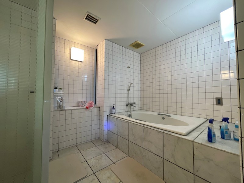 世田谷区中町4丁目RC造中古戸建 内観写真（浴室）