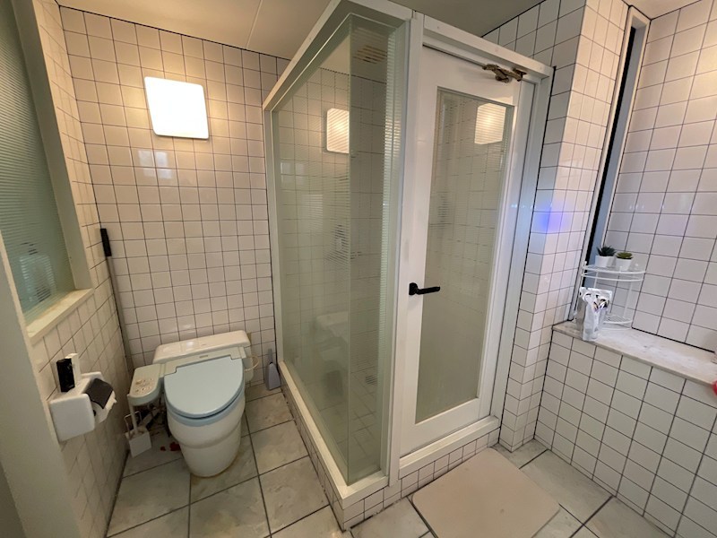 世田谷区中町4丁目RC造中古戸建 内観写真（トイレ）