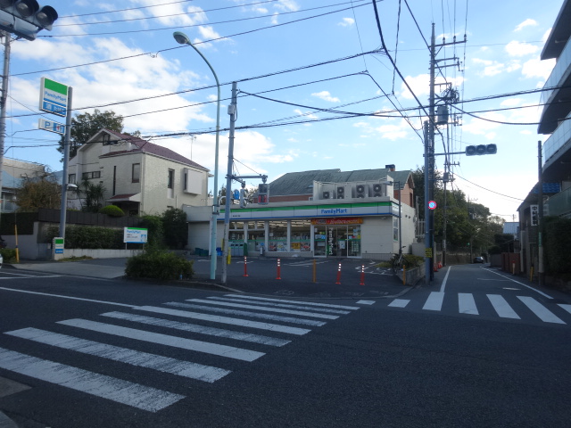 世田谷区中町4丁目RC造中古戸建 コンビニ
