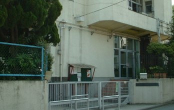 世田谷区中町4丁目RC造中古戸建 幼稚園