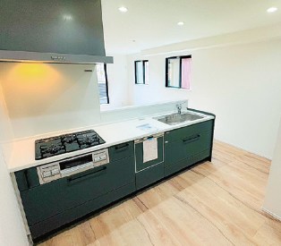 横浜市港北区大倉山７丁目　新築戸建　A号棟 内観写真（キッチン）