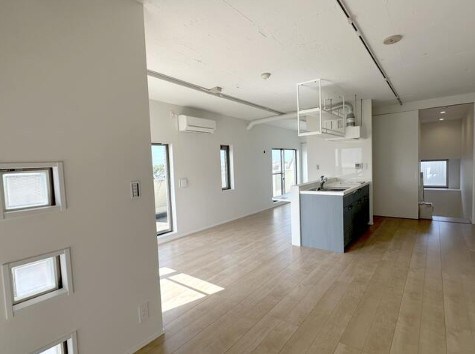 リリーベル高円寺スクエア 内観写真（リビング）