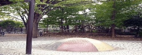 リリーベル高円寺スクエア 公園