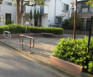 川崎市中原区上平間　新築戸建　A号棟 公園