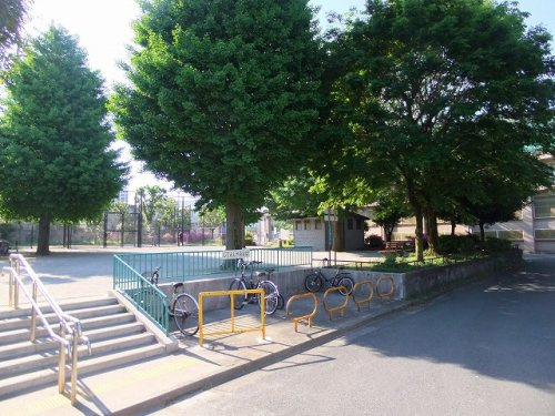 中野区東中野２丁目　中古戸建　限定1棟 公園