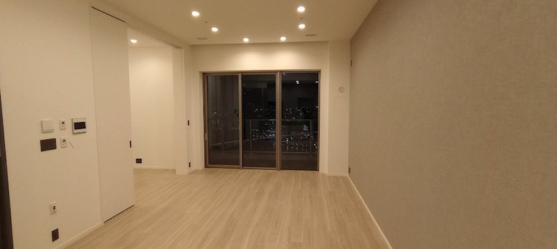 ＨＡＲＵＭＩ　ＦＬＡＧ　ＰＡＲＫ　ＶＩＬＬＡＧＥ　Ｔ棟 内観写真（リビング）