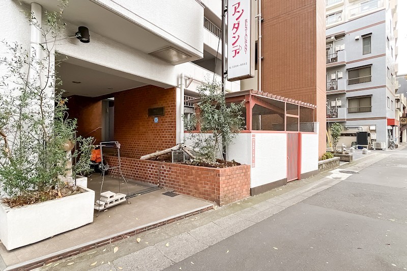 レック八幡山マンション 共用部写真（エントランス）