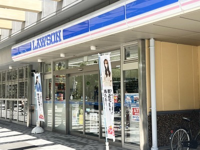 スカイライトタワー コンビニ