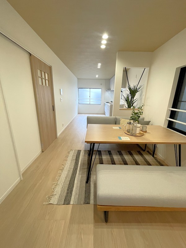 台東区東上野５丁目　中古戸建　限定1棟 内観写真（リビング）