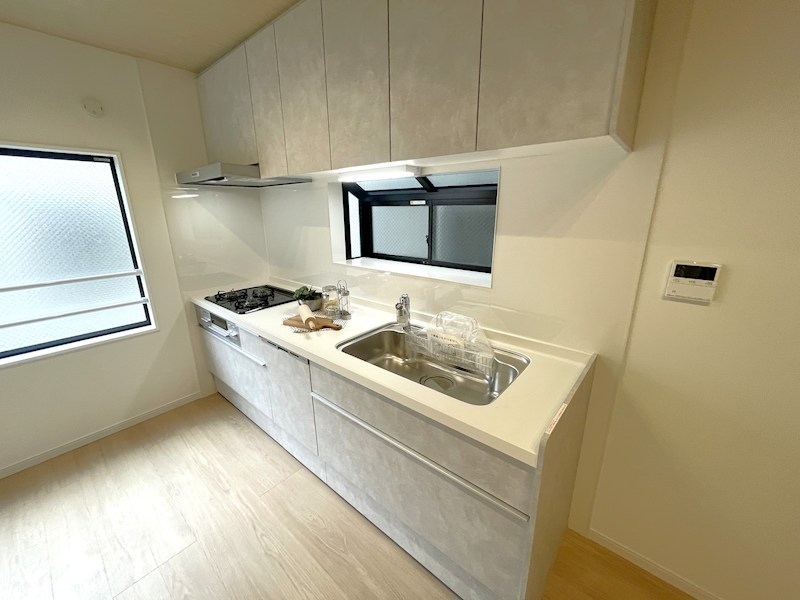 台東区東上野５丁目　中古戸建　限定1棟 内観写真（キッチン）
