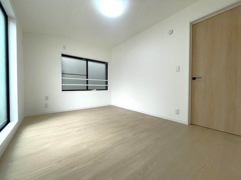 台東区東上野５丁目　中古戸建　限定1棟 内観写真（リビング以外の居室）