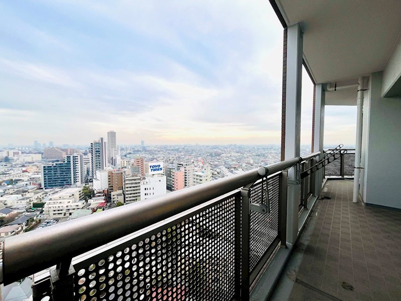 ヴィルブーブタワー駒沢 現地写真（バルコニー）