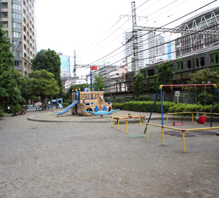 カテリーナ三田タワースイートＥ 公園
