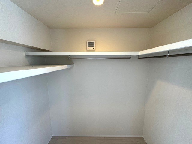 目黒区平町２丁目　中古戸建　限定1棟 内観写真（収納）