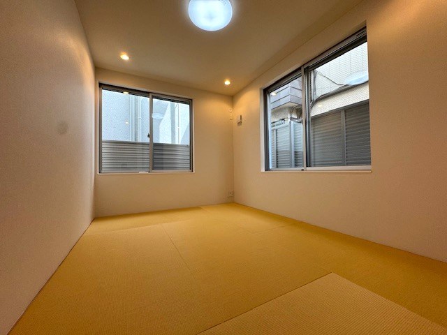 目黒区平町２丁目　中古戸建　限定1棟 内観写真（リビング以外の居室）