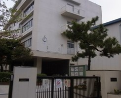 川崎市川崎区東門前３丁目　売地　全1区画 中学校