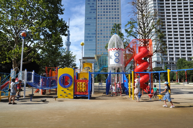 ブリリアタワー東京 公園