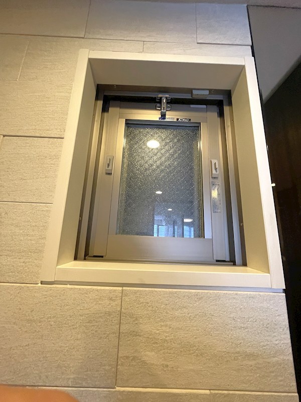 グランスイート不動前シティテラス 現地写真（玄関）