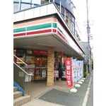 ディアプラザ根津 コンビニ