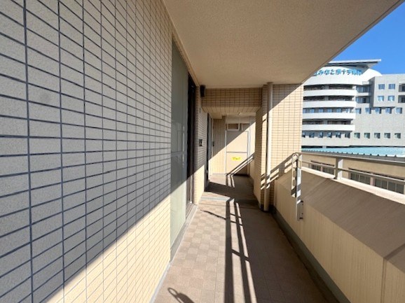 ライオンズマンション横濱本牧ベイステージ 現地写真（バルコニー）