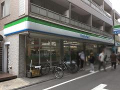 世田谷区成城７丁目　新築戸建　A号棟 コンビニ