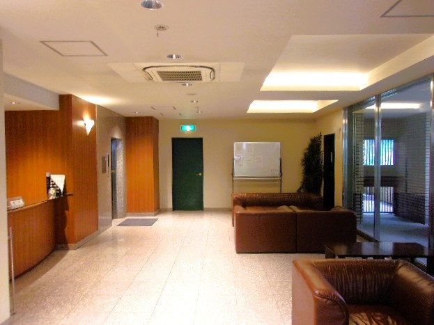 アクシア新宿御苑 共用部写真（エントランス）