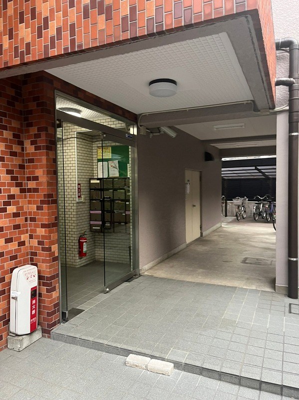 ベルディ早稲田東  共用部写真（エントランス）