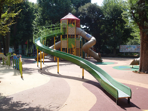 ライトコート四谷 公園