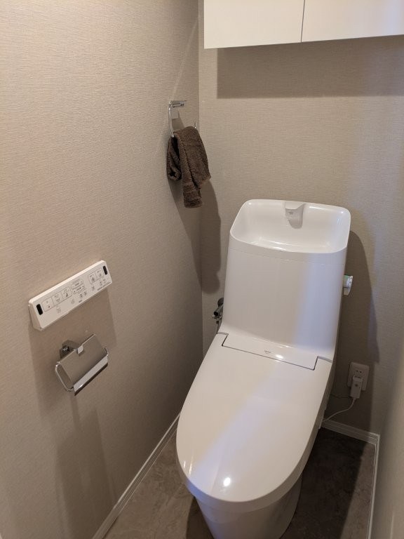 クレッセント渋谷神泉 内観写真（トイレ）