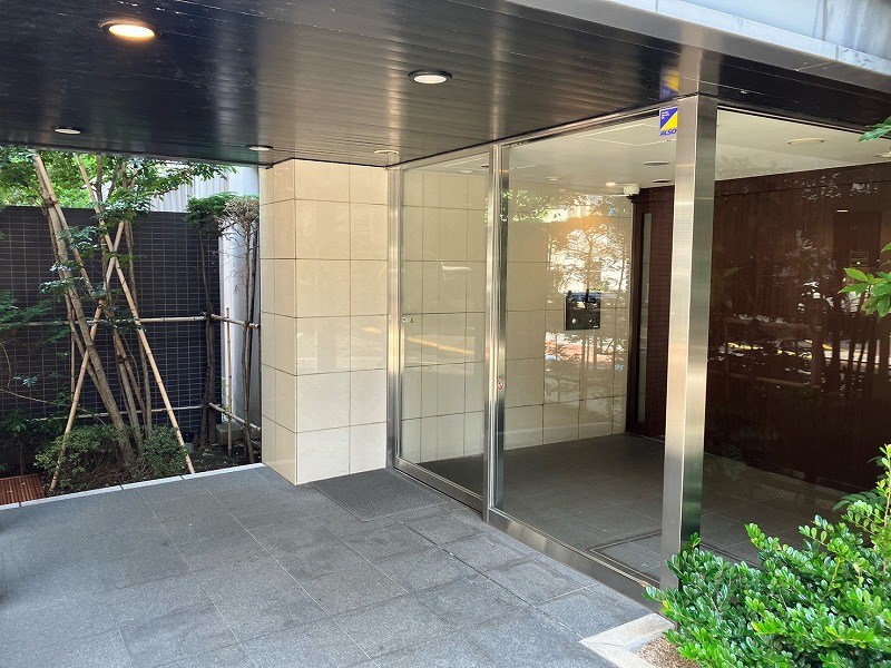 グランスイート三軒茶屋スカイテラス 共用部写真（エントランス）