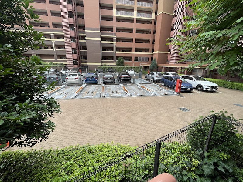 ジェントリーハウス品川大井 共用部写真（駐車場）