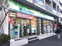 ザ・パークハウス市谷甲良町 コンビニ