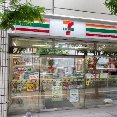 パークコート虎ノ門愛宕タワー コンビニ