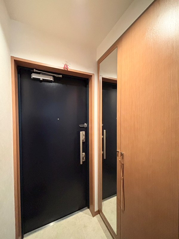 プレール日本橋弐番館 現地写真（玄関）