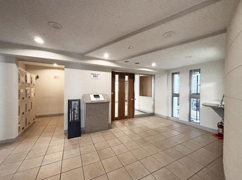 ヴェルビュ横浜反町 共用部写真（エントランス）