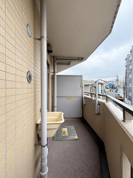 ヴェルビュ横浜反町 現地写真（バルコニー）