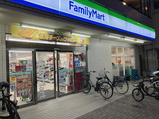 ジェイパーク多摩川リバージュ コンビニ