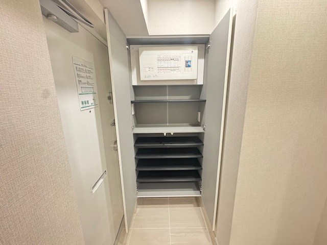 ハイツ赤坂 内観写真（収納）