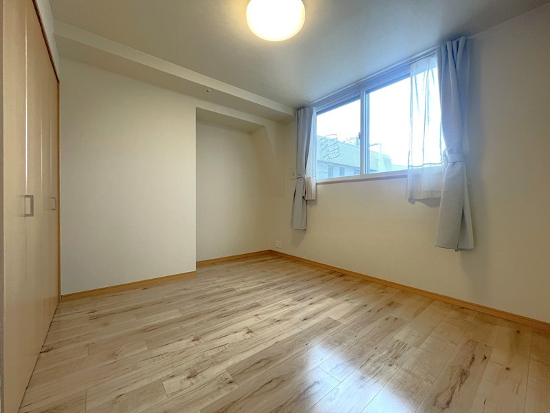 プラティーク三軒茶屋 内観写真（寝室）
