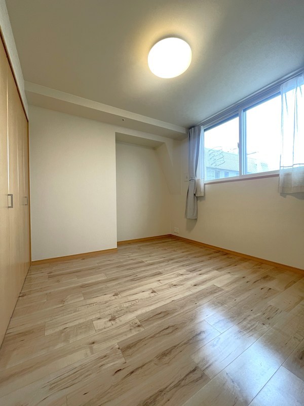 プラティーク三軒茶屋 内観写真（寝室）