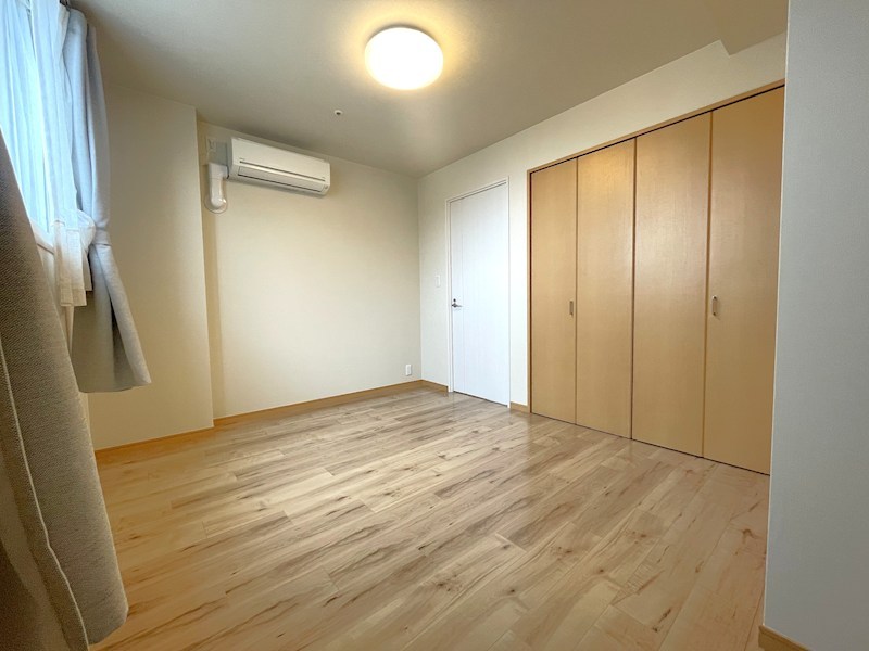 プラティーク三軒茶屋 内観写真（寝室）