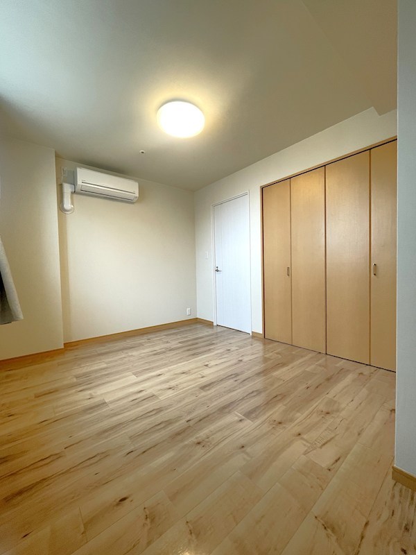 プラティーク三軒茶屋 内観写真（寝室）