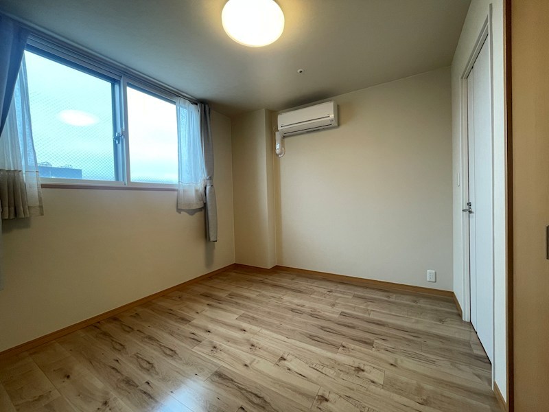 プラティーク三軒茶屋 内観写真（寝室）
