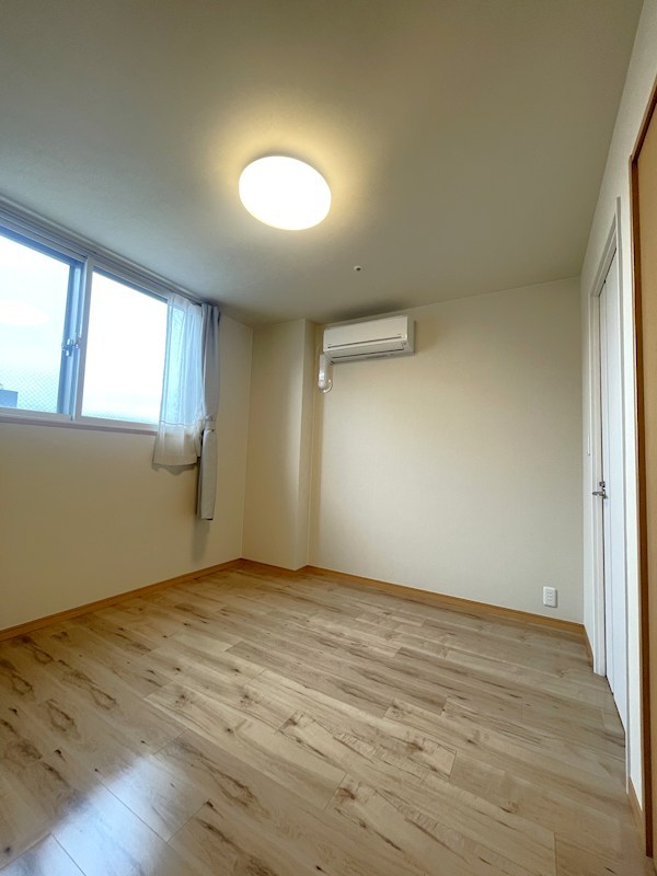 プラティーク三軒茶屋 内観写真（寝室）
