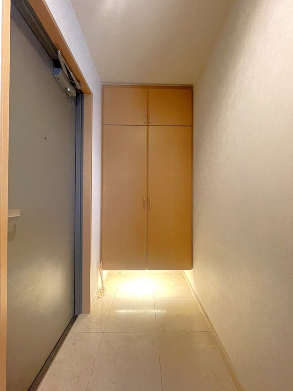 プラティーク三軒茶屋 現地写真（玄関）