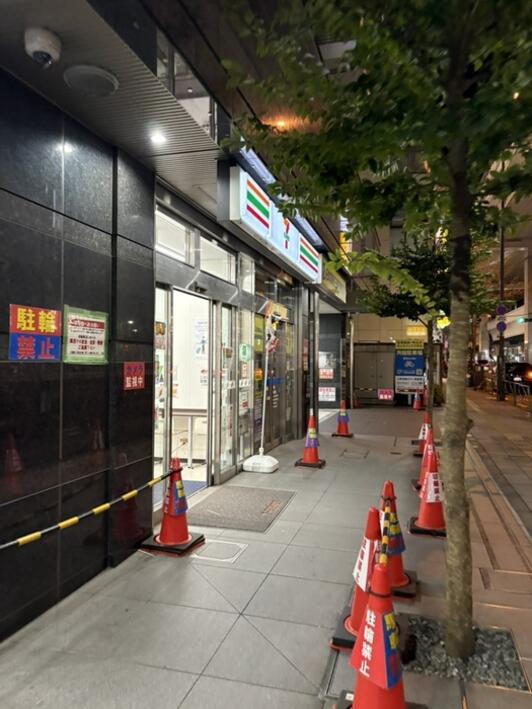 プラティーク三軒茶屋 コンビニ