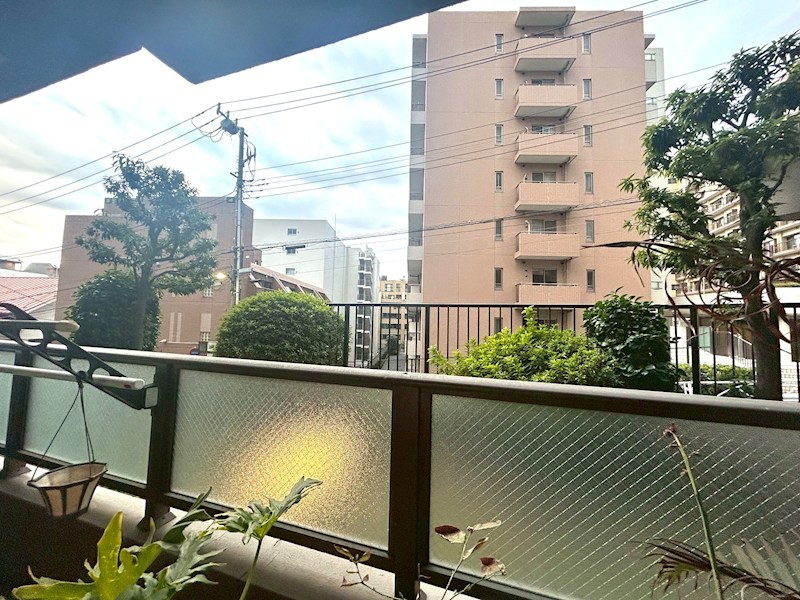 エルアルカサル目黒 現地写真（バルコニー）