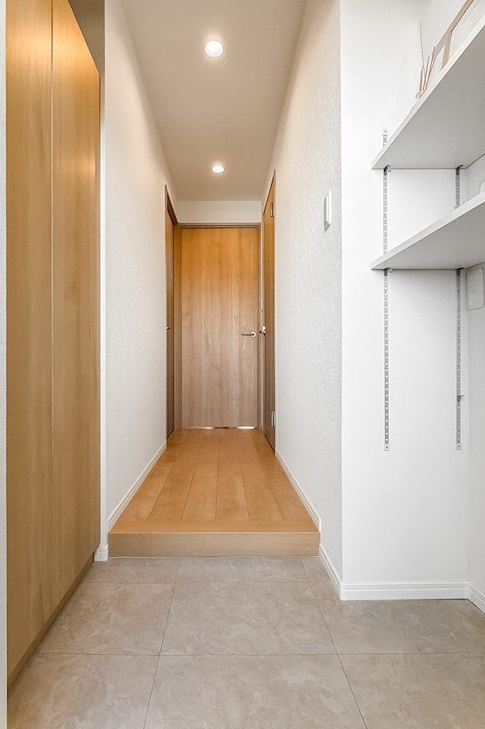 日商岩井方南町マンション 現地写真（玄関）