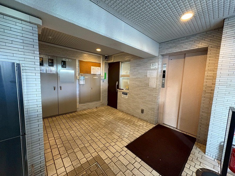 中銀桜新町マンシオン 共用部写真（ロビー）
